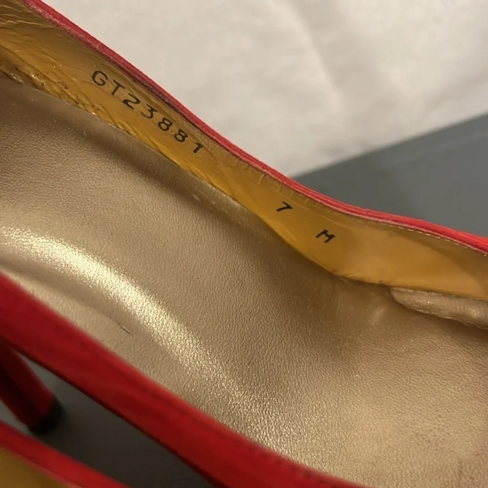 St. John Red Suede Pumps - Size 7 - Classic Platform High Heel Shoes